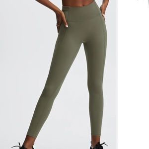Fabletics High-Waisted Utility Hike Legging 7/8